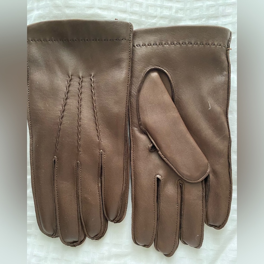 Merida Roma kid gloves. Lined with soft rabbit